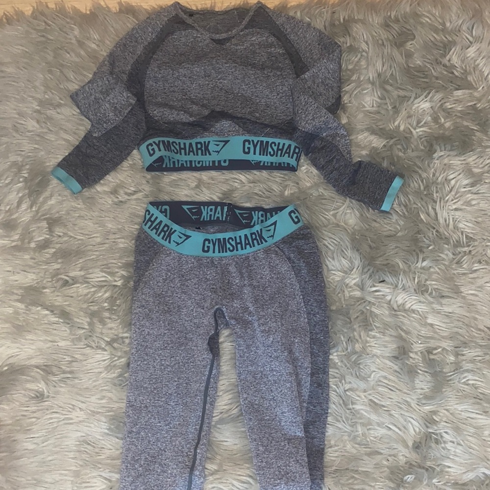 Gymshark long sleeve top and leggings